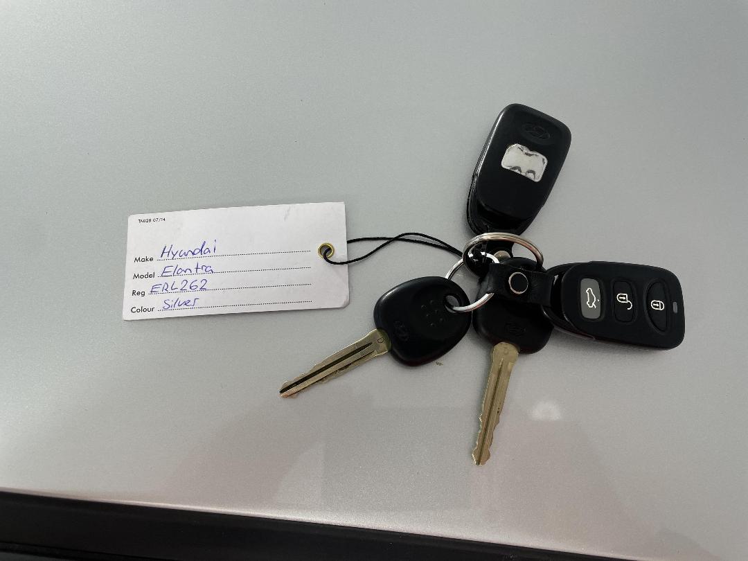 Photo '22' of Hyundai Elantra