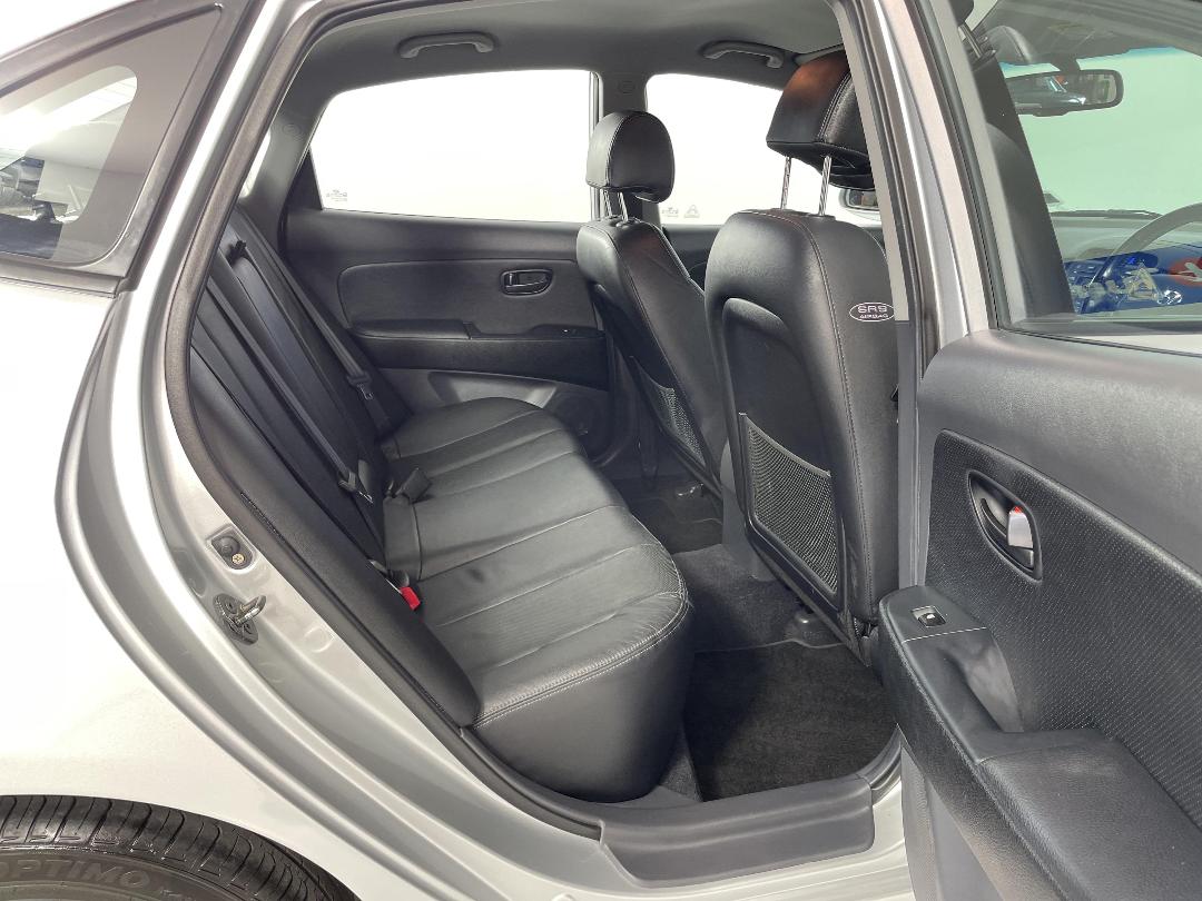 Photo '20' of Hyundai Elantra