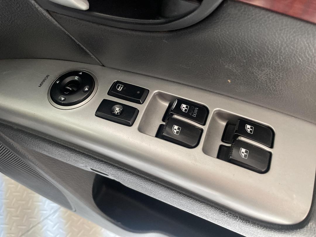 Photo '24' of Hyundai Santa FE