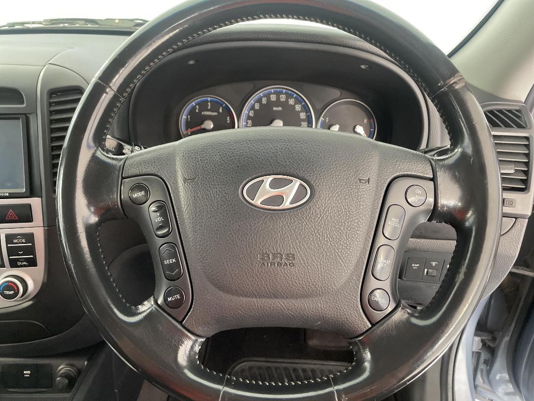 Photo '28' of Hyundai Santa FE