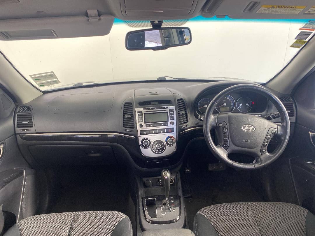 Photo '17' of Hyundai Santa FE