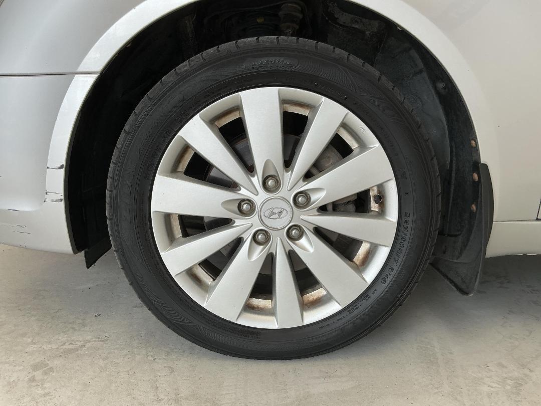 Photo '10' of Hyundai Sonata