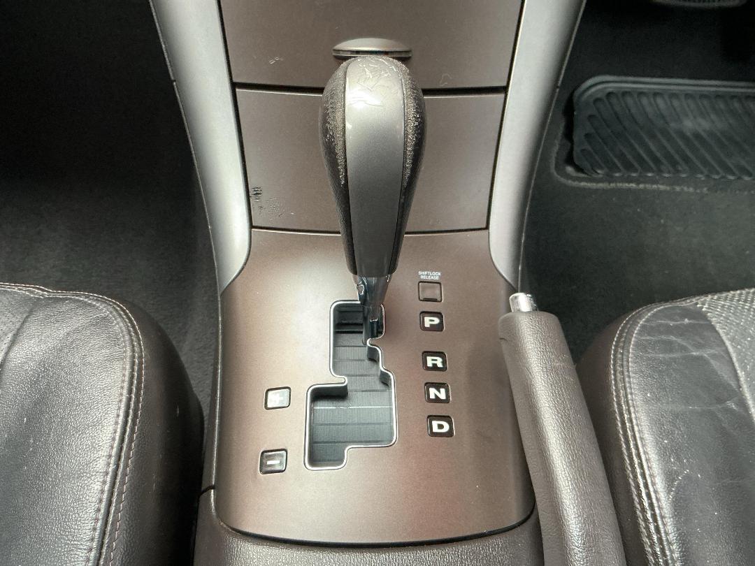 Photo '23' of Hyundai Sonata