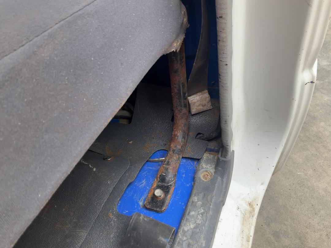 Photo '29' of Isuzu ELF NPR85AR Double Cab - Flat Deck