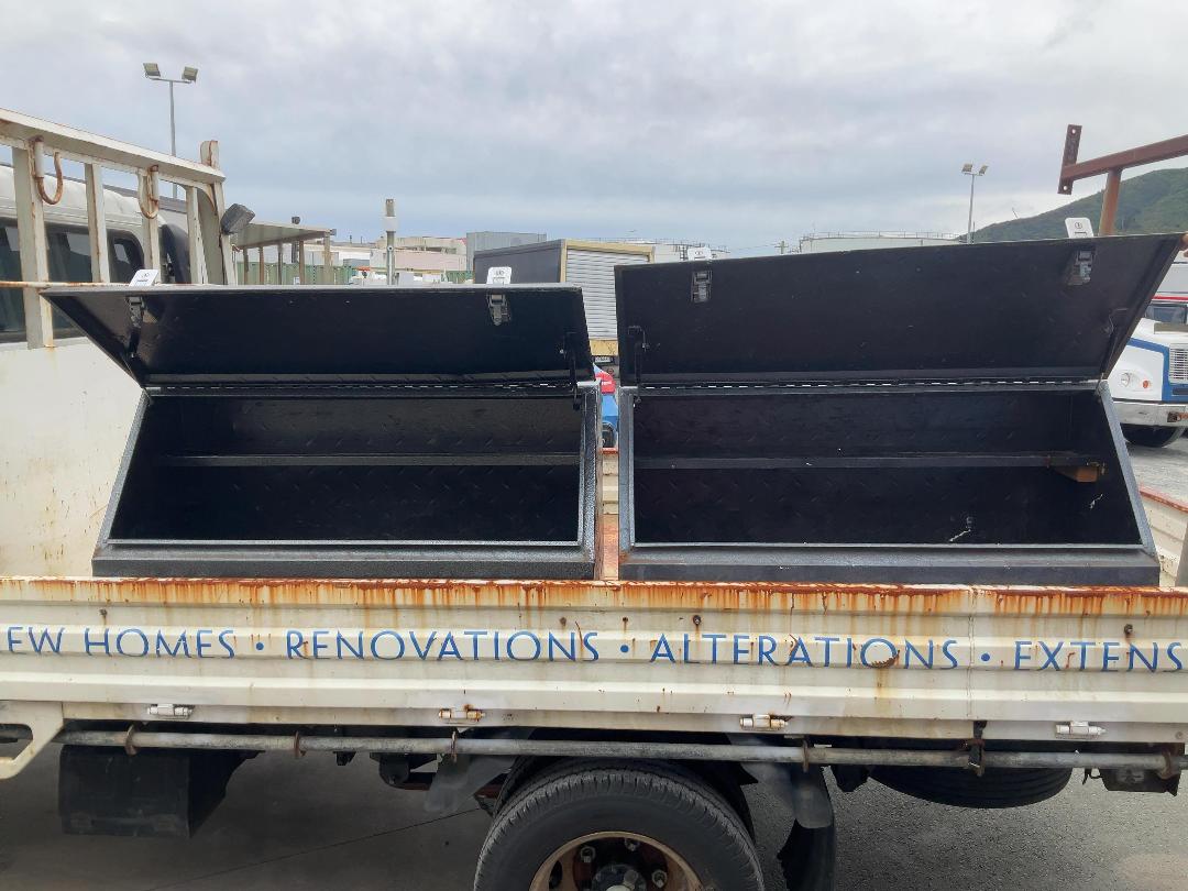 Photo '26' of Isuzu ELF NPR85AR Double Cab - Flat Deck