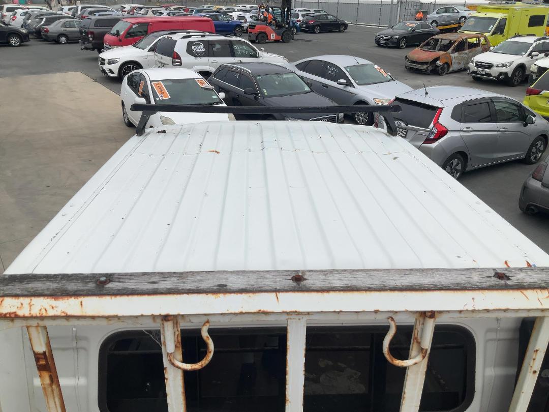 Photo '13' of Isuzu ELF NPR85AR Double Cab - Flat Deck