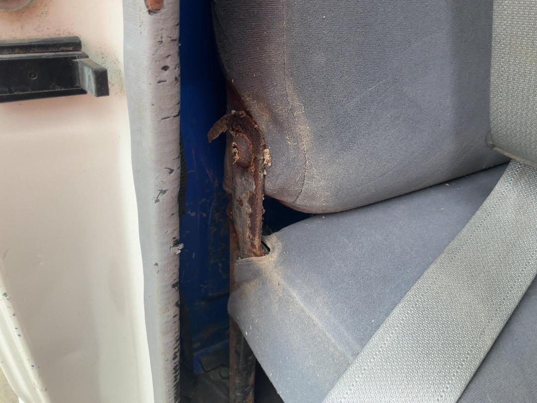 Photo '17' of Isuzu ELF NPR85AR Double Cab - Flat Deck