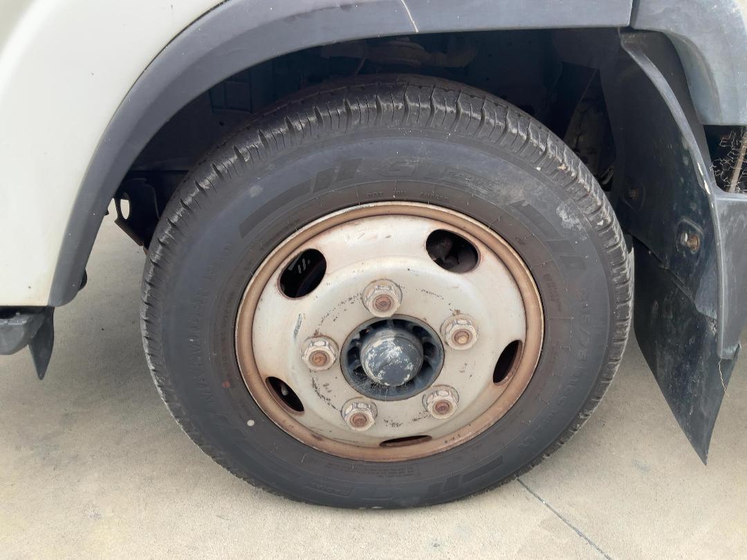 Photo '42' of Isuzu ELF NPR85AR Double Cab - Flat Deck