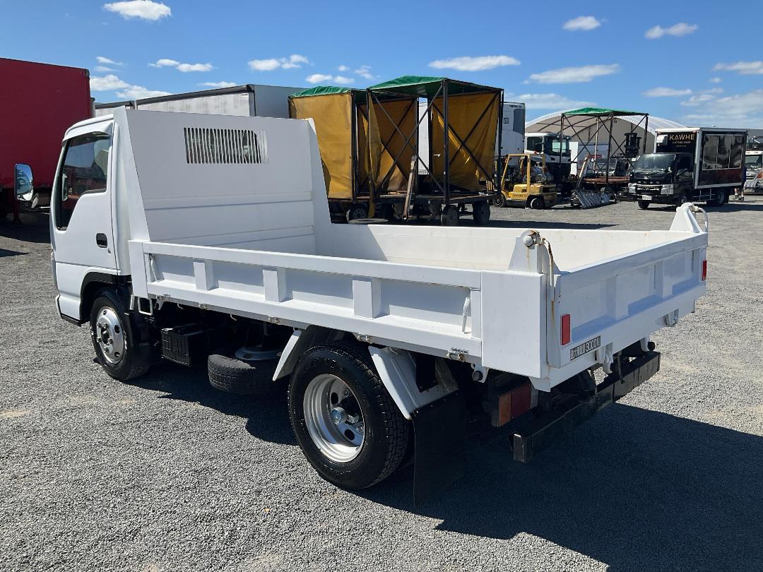 Photo '6' of Isuzu ELF Tipper Photo '6' of Isuzu ELF Tipper