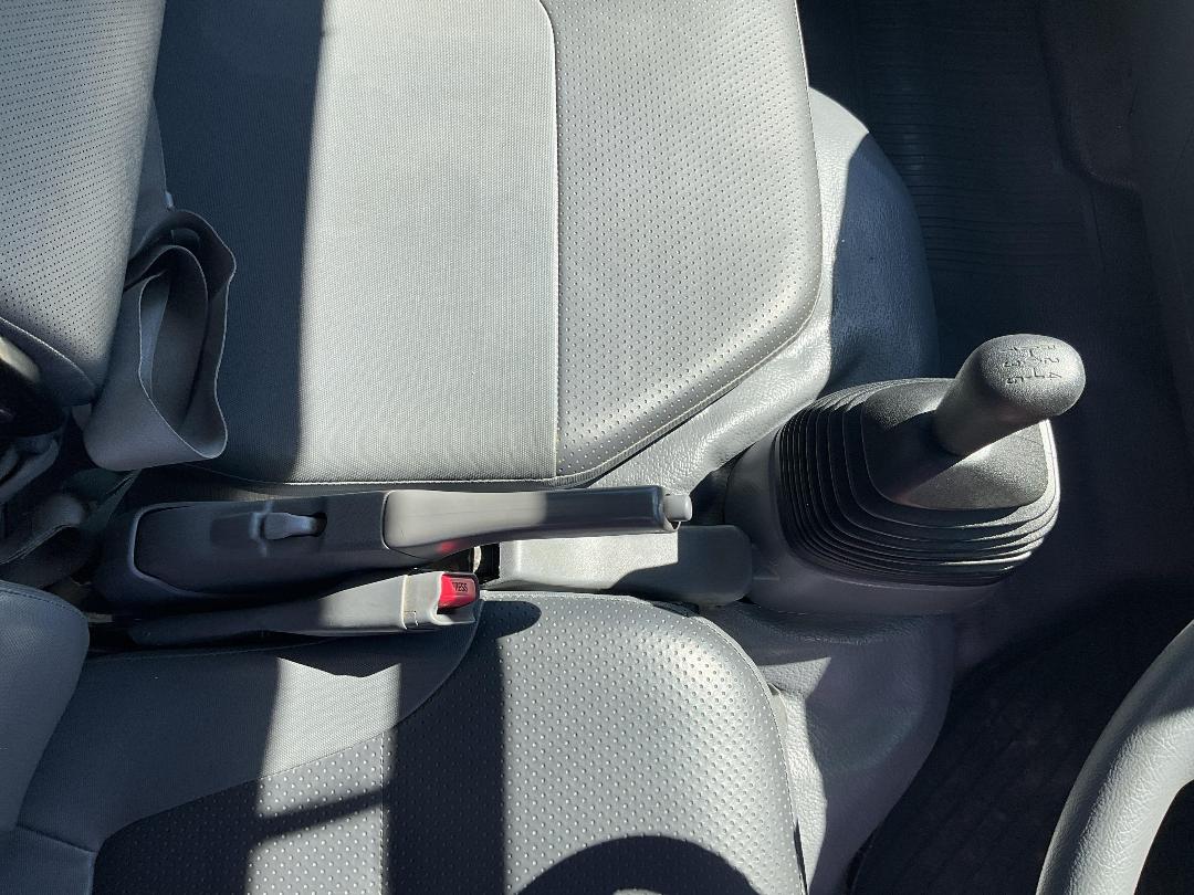 Photo '18' of Isuzu ELF Tipper Photo '18' of Isuzu ELF Tipper