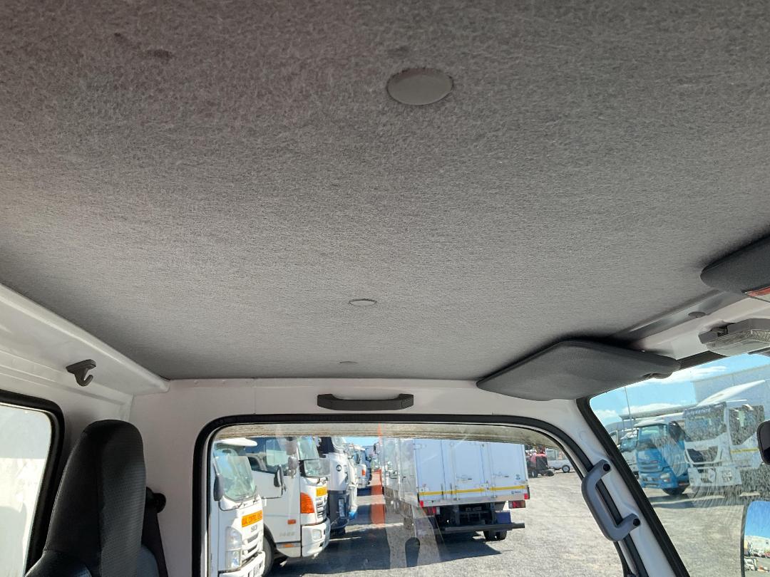 Photo '20' of Isuzu ELF Tipper Photo '20' of Isuzu ELF Tipper