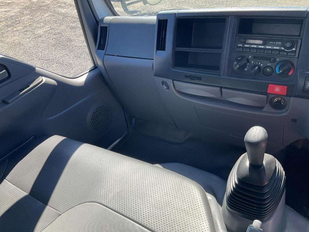 Photo '19' of Isuzu ELF Tipper Photo '19' of Isuzu ELF Tipper