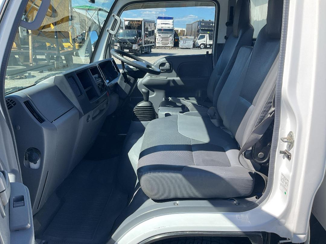 Photo '24' of Isuzu ELF Tipper Photo '24' of Isuzu ELF Tipper