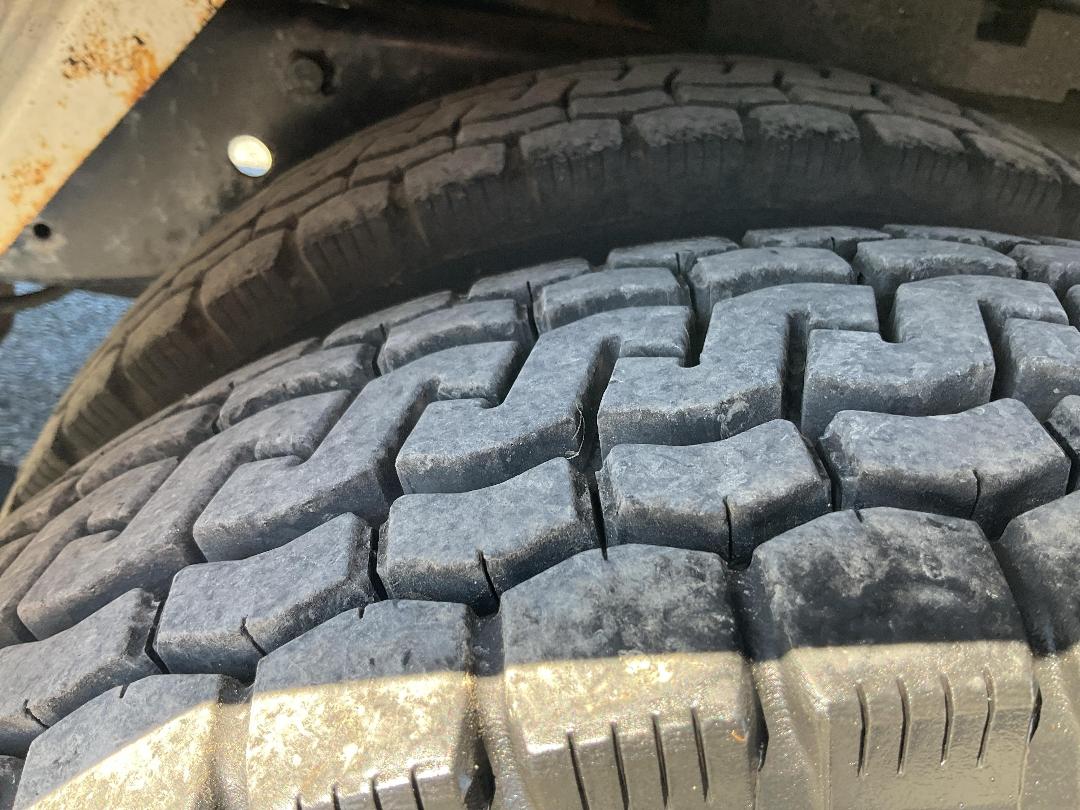 Photo '42' of Isuzu ELF Tipper Photo '42' of Isuzu ELF Tipper