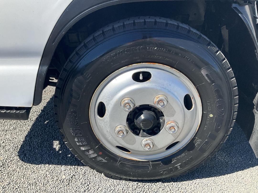 Photo '43' of Isuzu ELF Tipper Photo '43' of Isuzu ELF Tipper