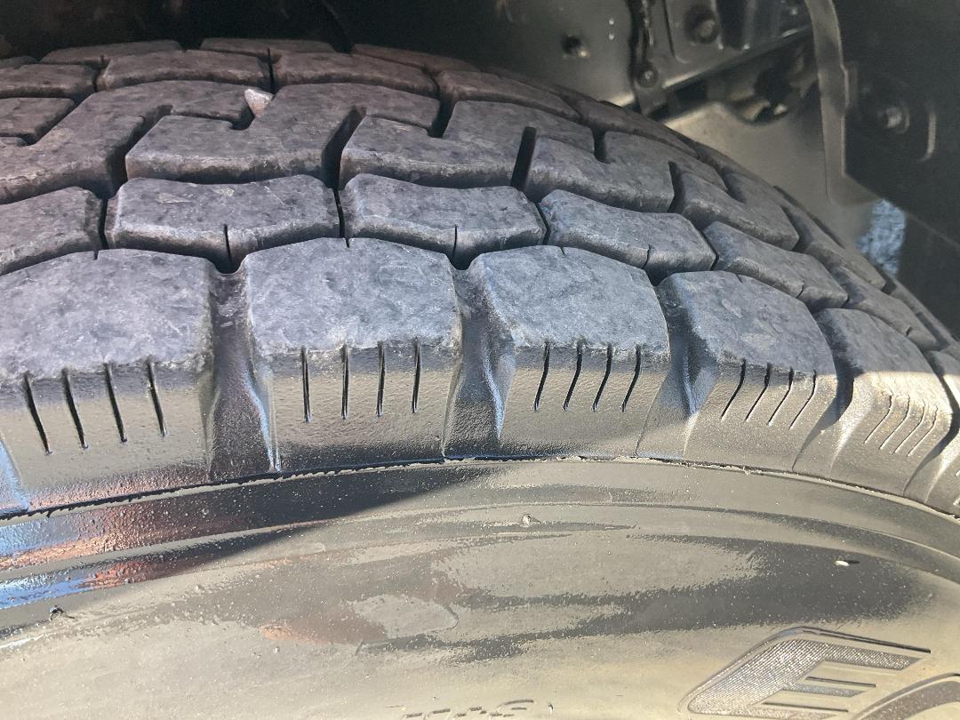 Photo '44' of Isuzu ELF Tipper Photo '44' of Isuzu ELF Tipper