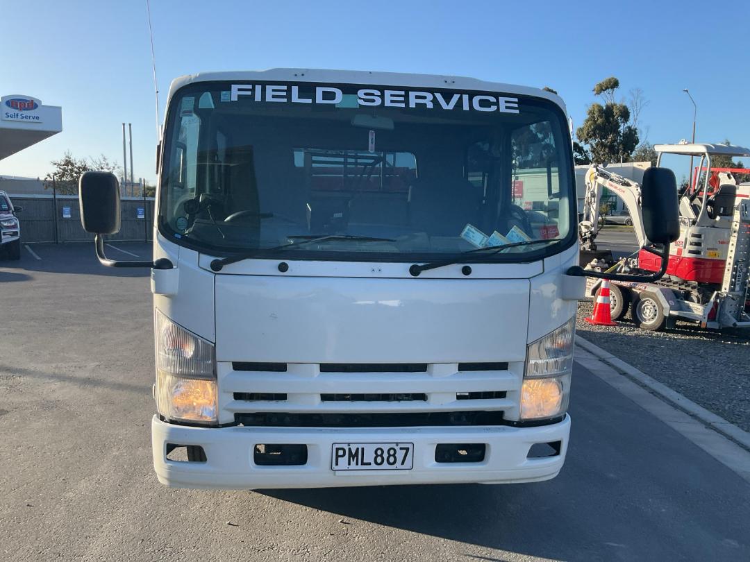 Photo '11' of Isuzu ELF Flat Deck Crane