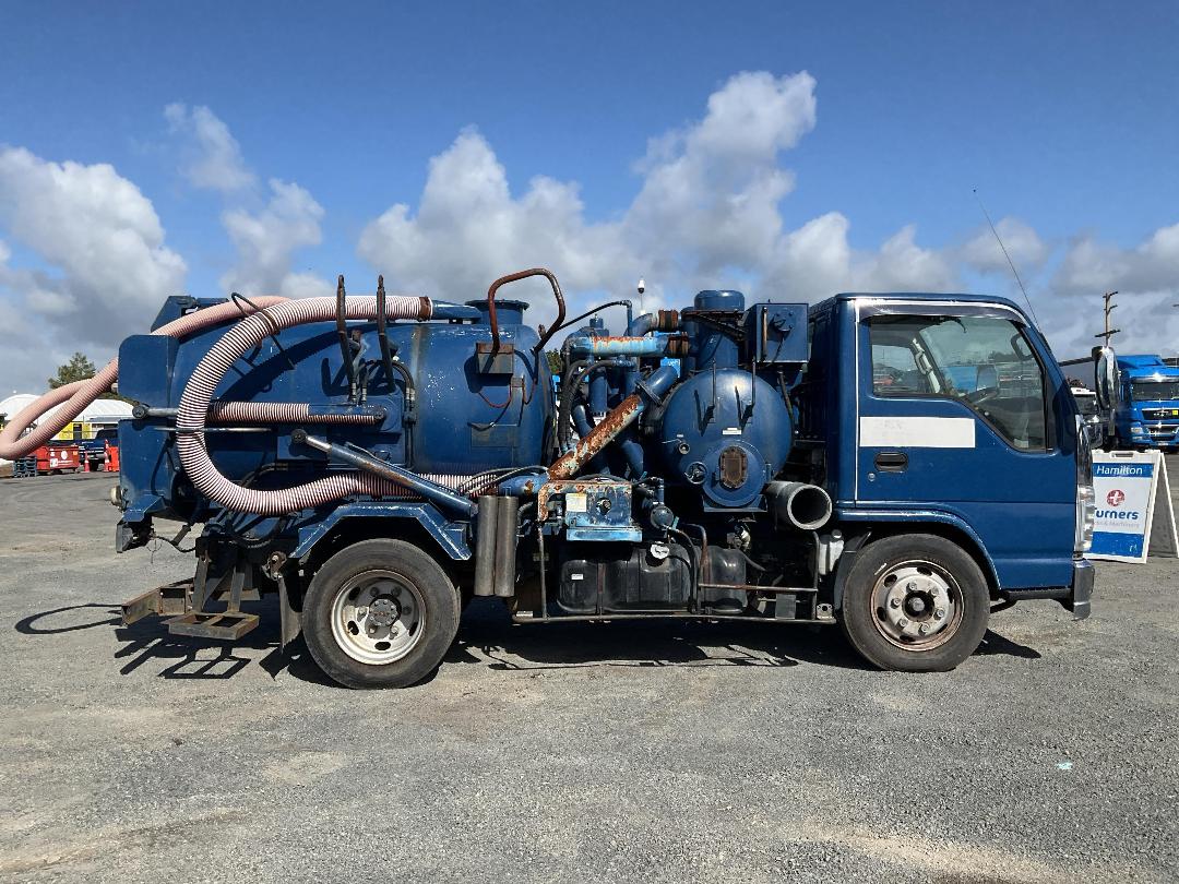 Photo '4' of Isuzu ELF Sucker/Vacuum