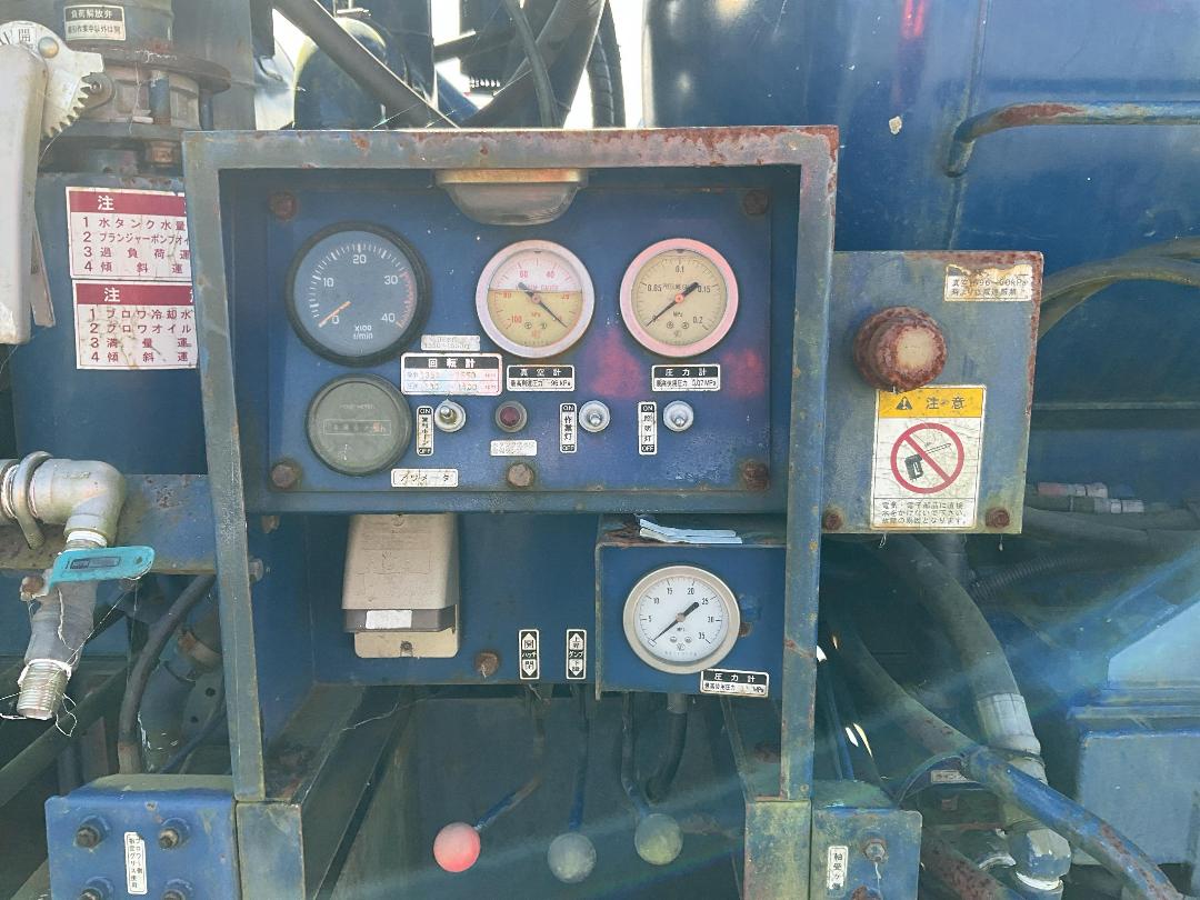 Photo '22' of Isuzu ELF Sucker/Vacuum