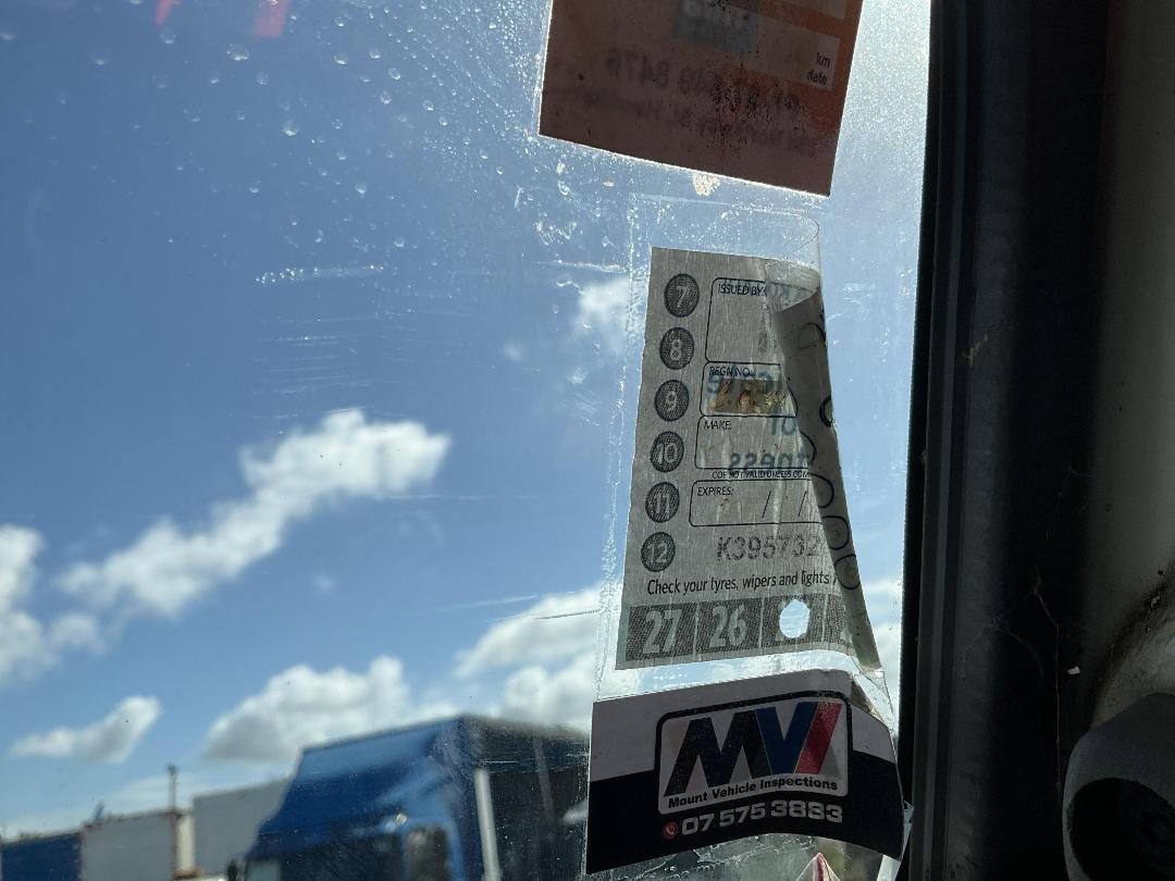 Photo '28' of Isuzu ELF Sucker/Vacuum