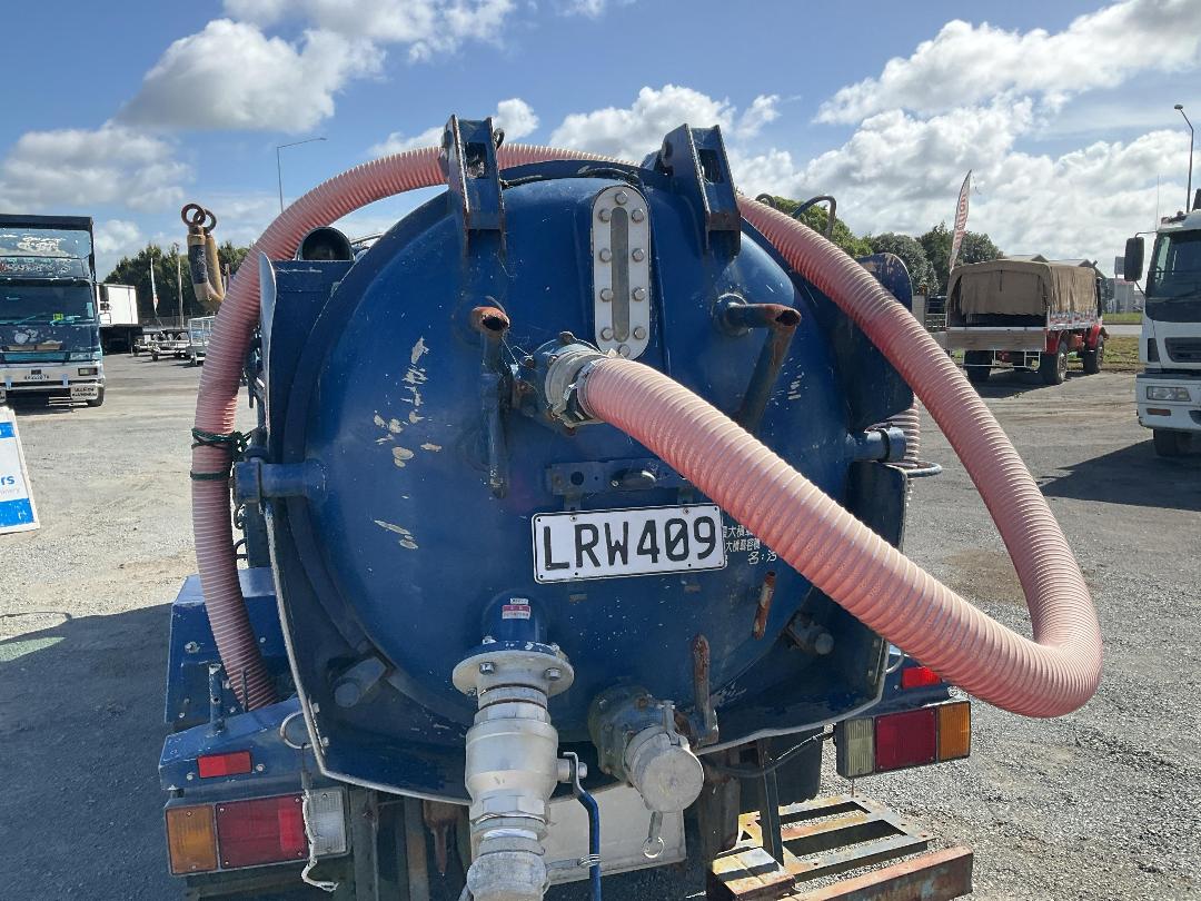 Photo '31' of Isuzu ELF Sucker/Vacuum