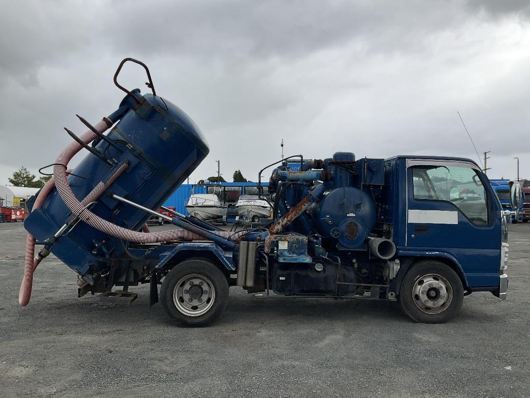 Photo '5' of Isuzu ELF Sucker/Vacuum
