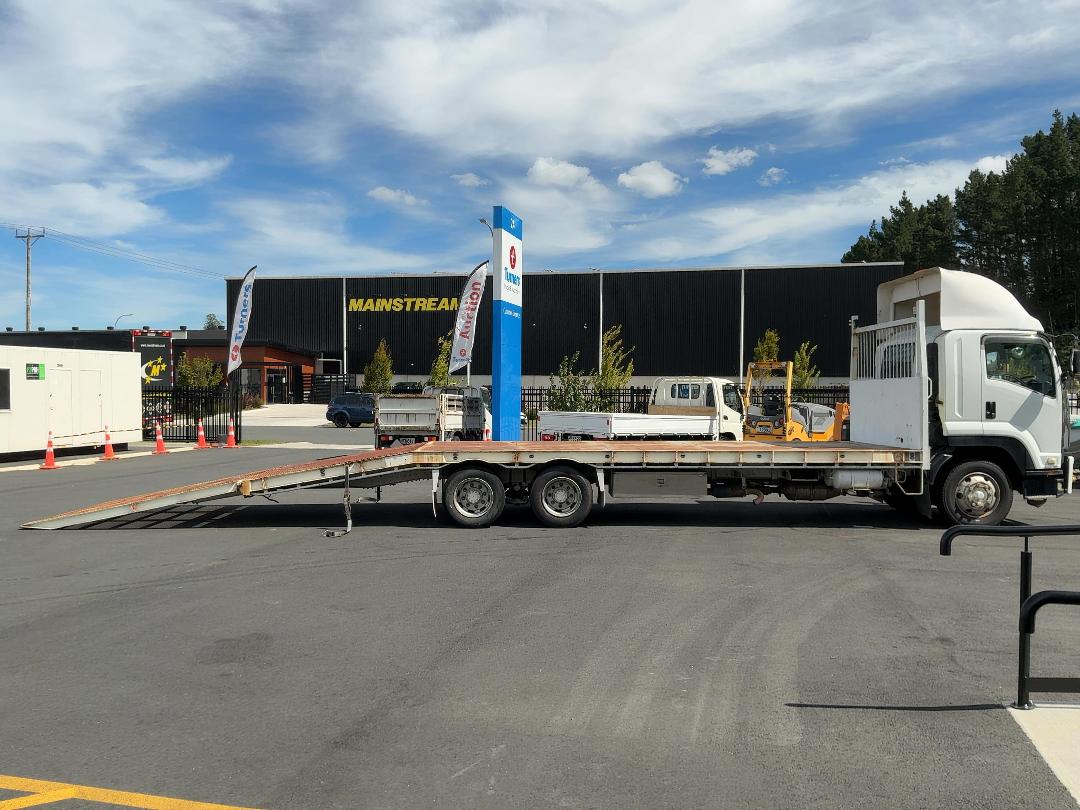 Photo '11' of Isuzu Forward FVZ Transporter