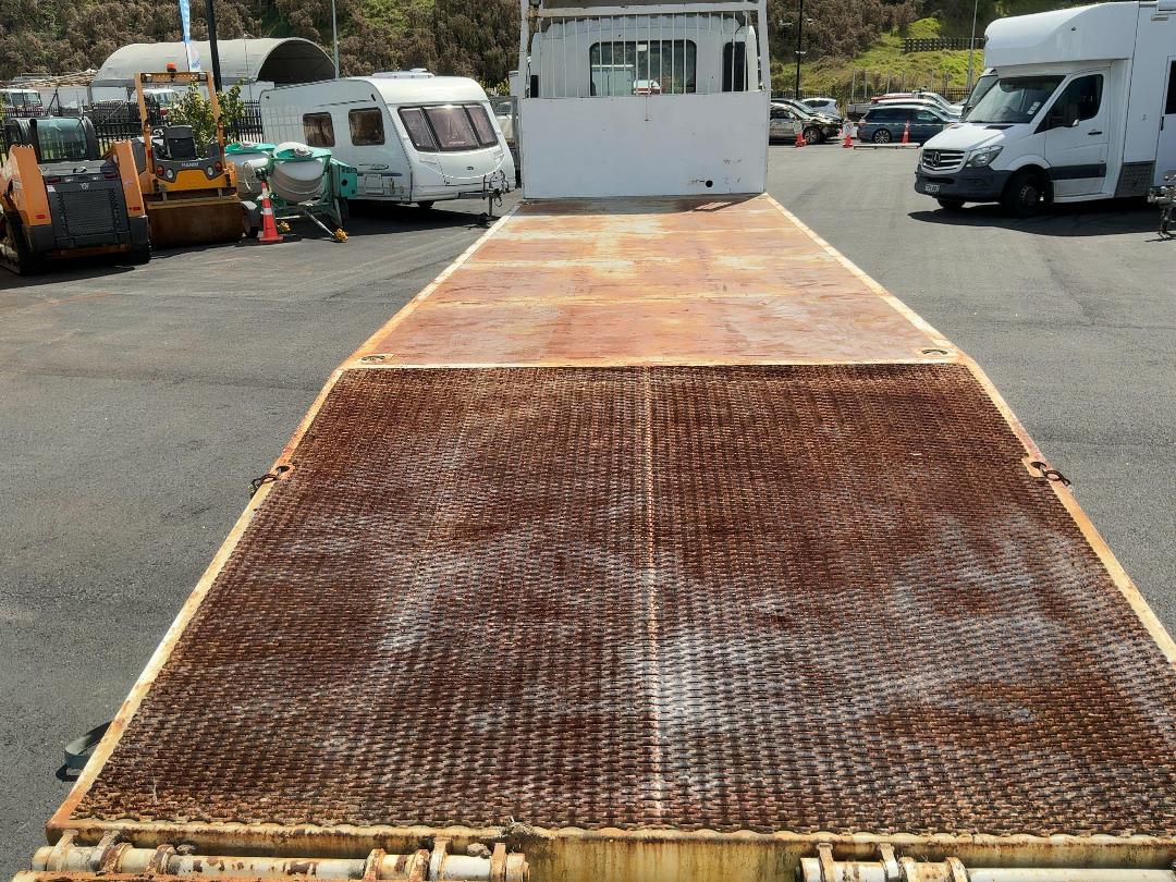 Photo '14' of Isuzu Forward FVZ Transporter