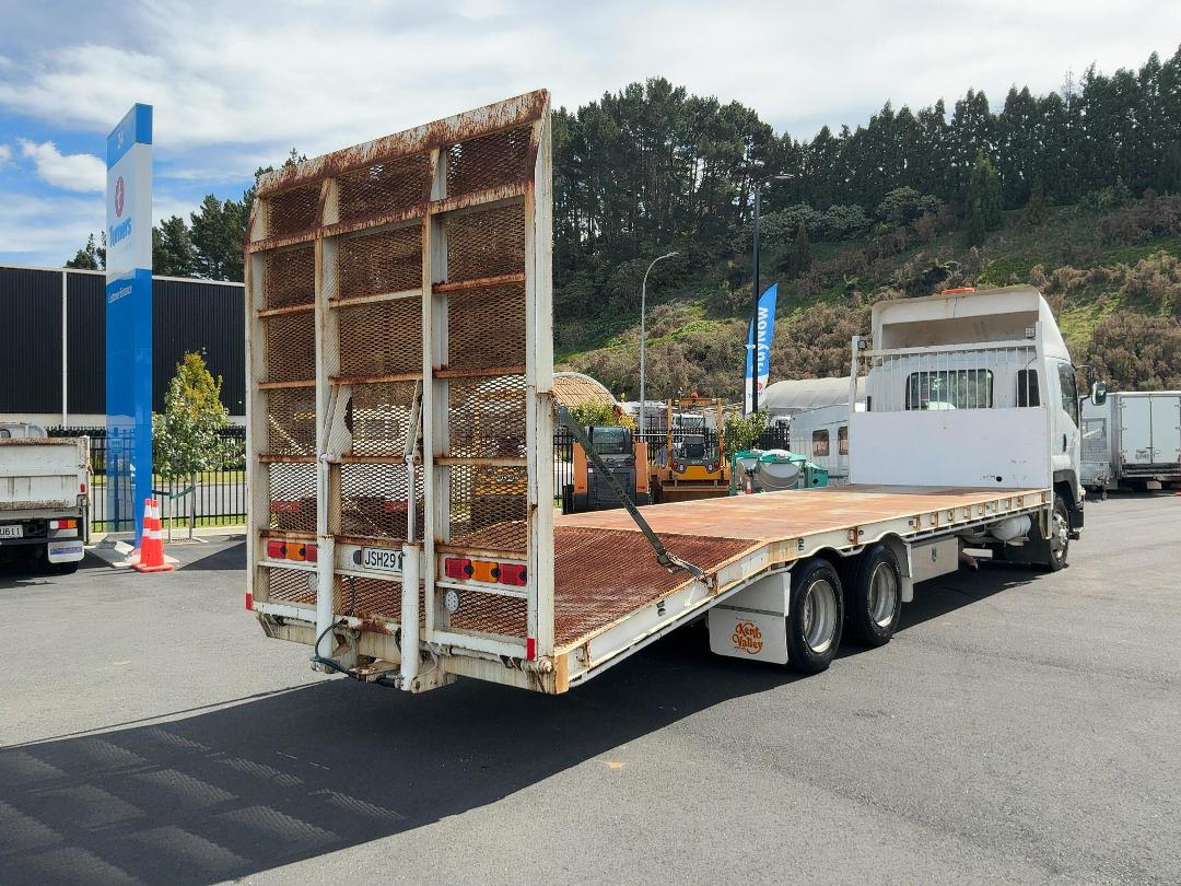 Photo '4' of Isuzu Forward FVZ Transporter