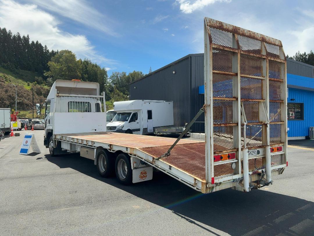 Photo '6' of Isuzu Forward FVZ Transporter