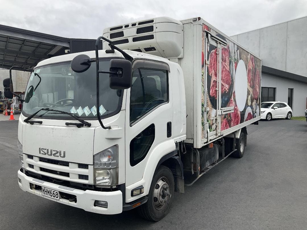 Photo '4' of Isuzu Forward FRR90 Chiller