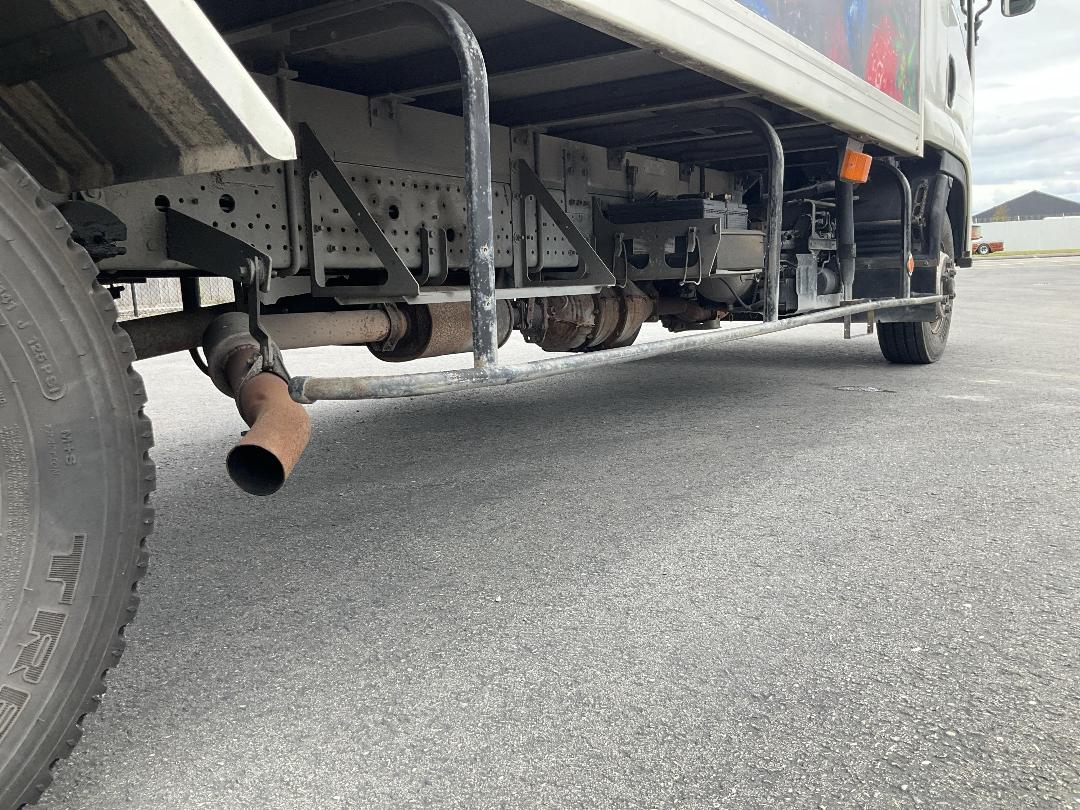 Photo '19' of Isuzu Forward FRR90 Chiller