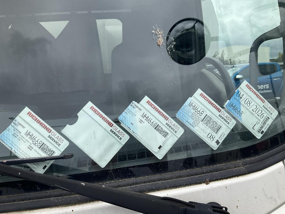 Photo '26' of Isuzu Forward FRR90 Chiller