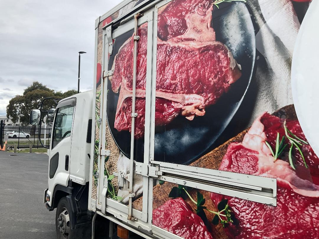 Photo '10' of Isuzu Forward FRR90 Chiller