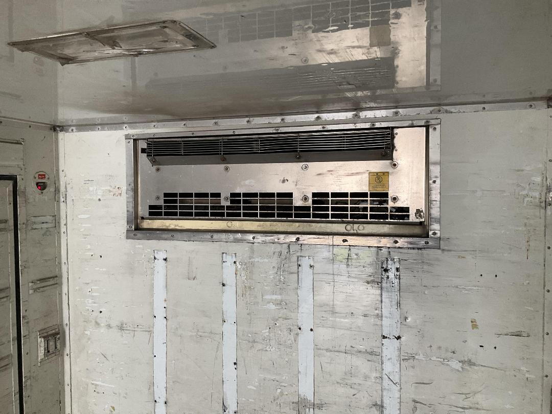 Photo '12' of Isuzu Forward FRR90 Chiller