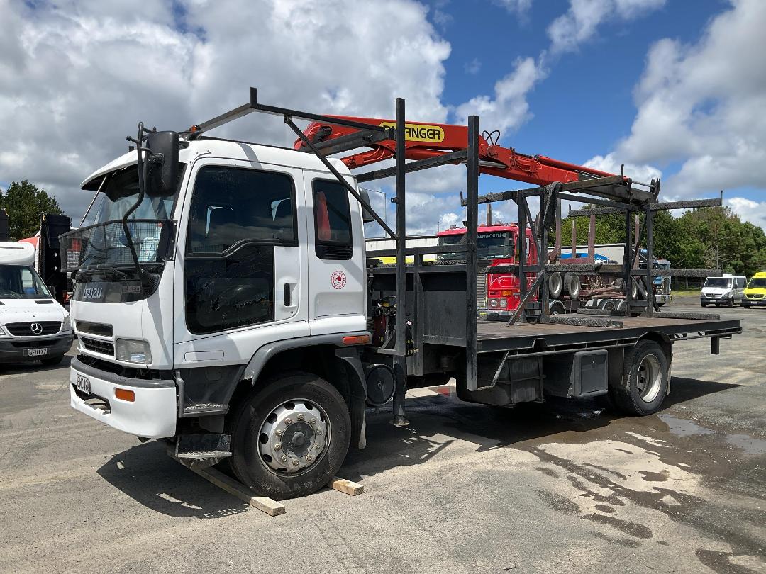 Photo '9' of Isuzu FTR 750 Flat Deck Crane