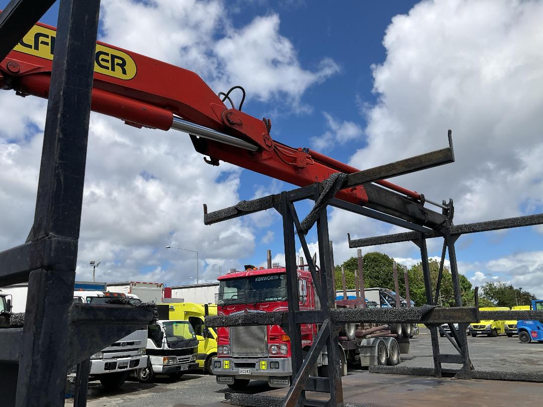 Photo '18' of Isuzu FTR 750 Flat Deck Crane