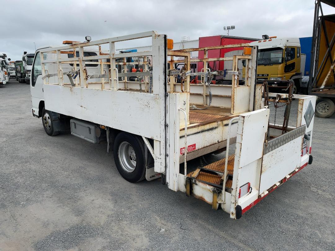 Photo '6' of Isuzu NKR 300M Gas Bottle Truck