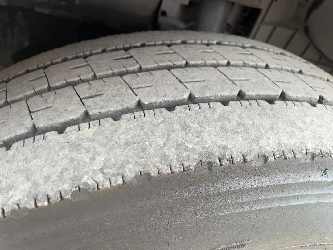 Photo '36' of Isuzu NKR 300M Gas Bottle Truck