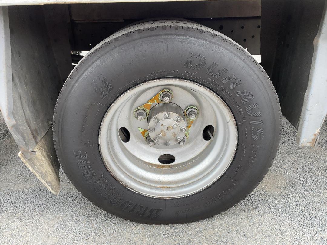 Photo '37' of Isuzu NKR 300M Gas Bottle Truck