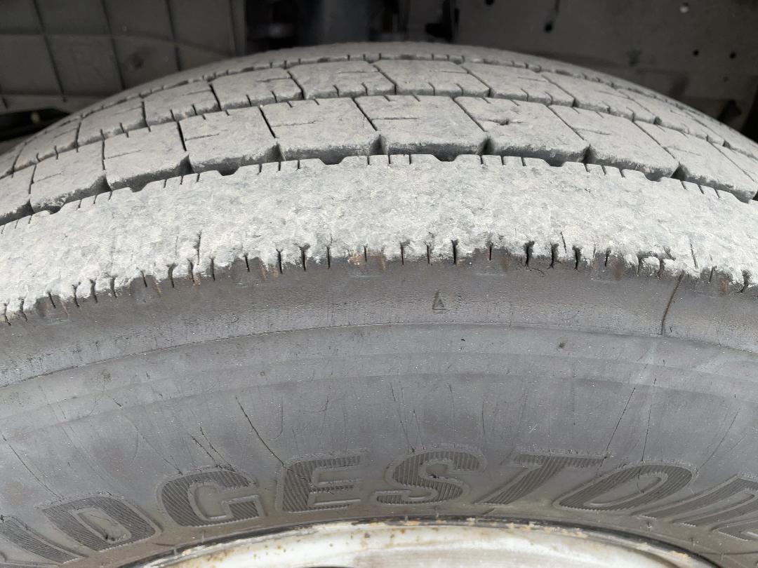 Photo '42' of Isuzu NKR 300M Gas Bottle Truck