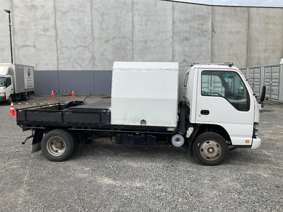 Photo '9' of Isuzu NPR 300M Tractor Unit