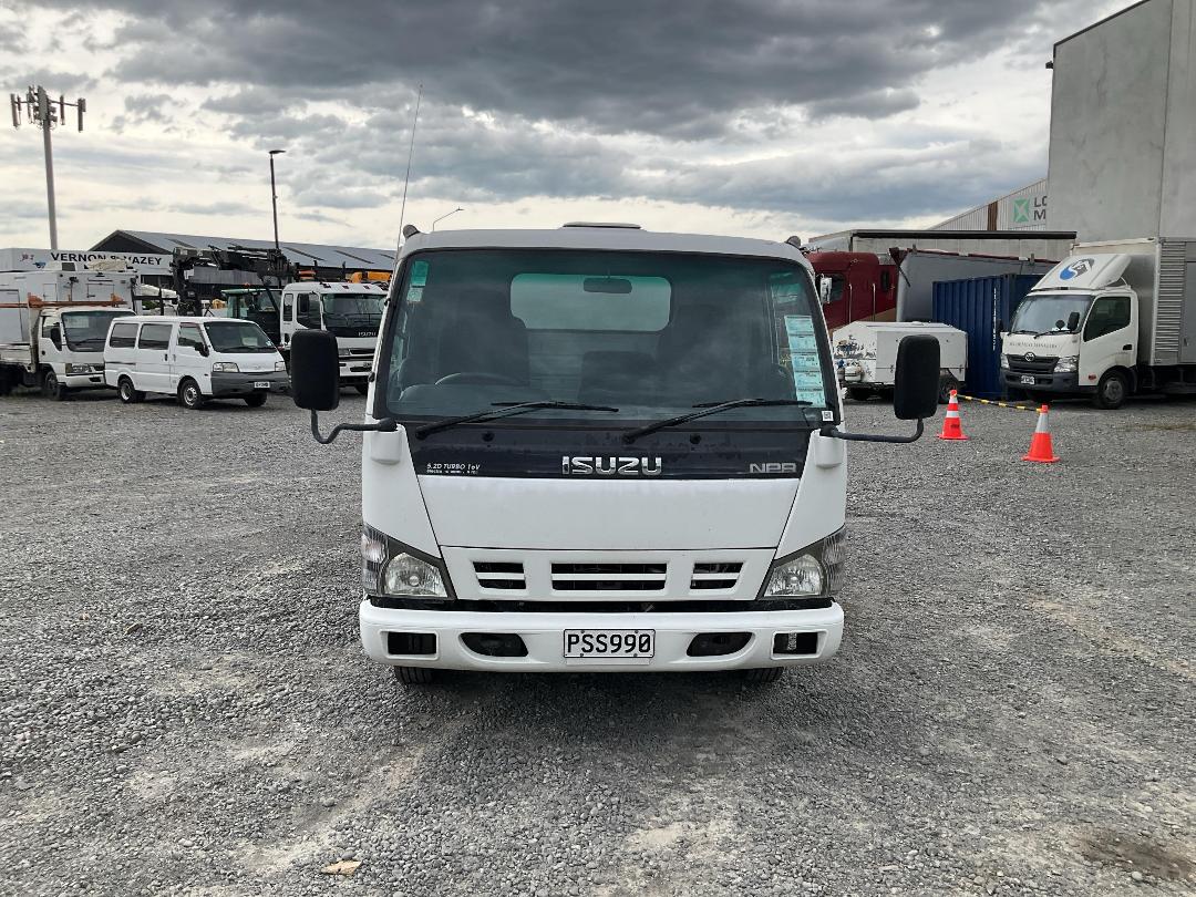 Photo '10' of Isuzu NPR 300M Tractor Unit