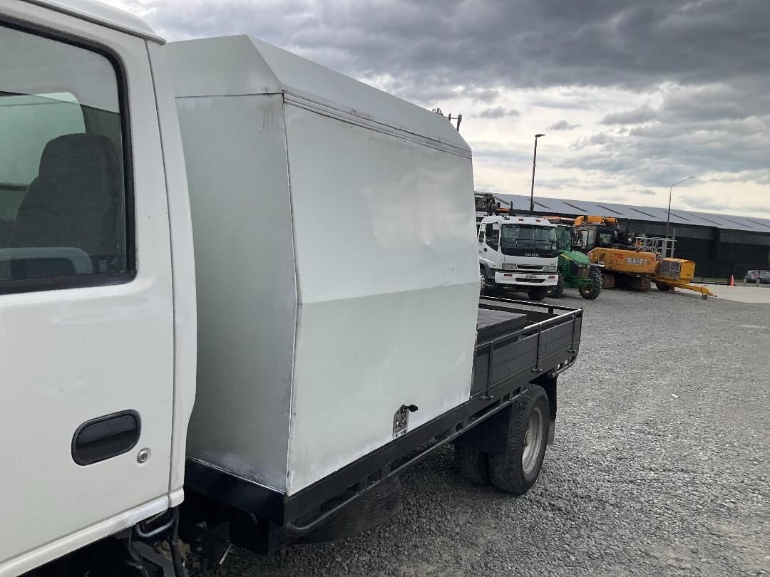 Photo '12' of Isuzu NPR 300M Tractor Unit