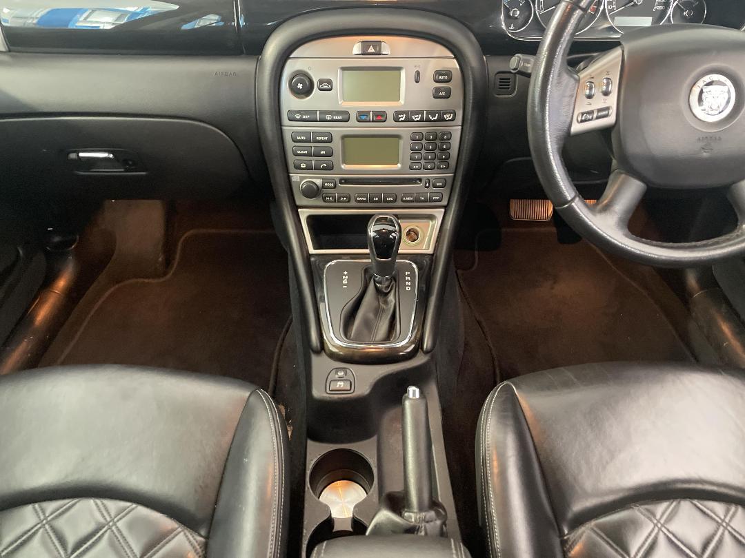 Photo '18' of Jaguar X-Type Photo '18' of Jaguar X-Type