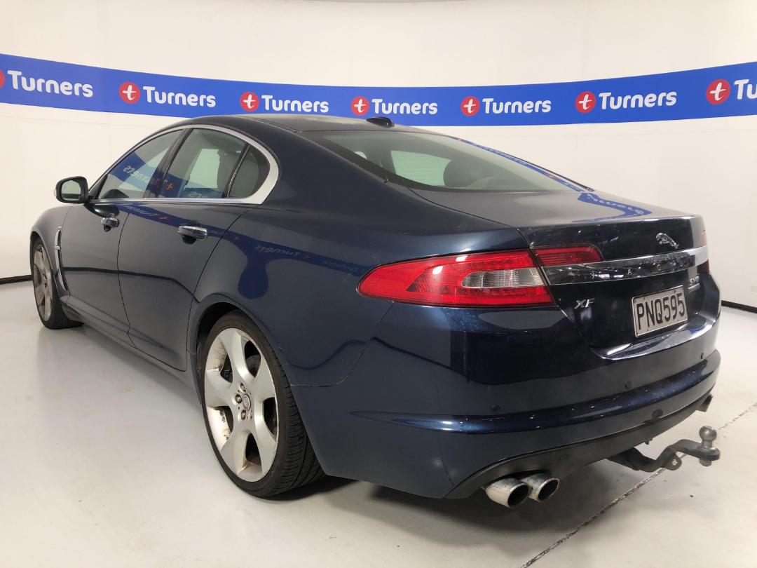 Photo '10' of Jaguar XF Photo '10' of Jaguar XF