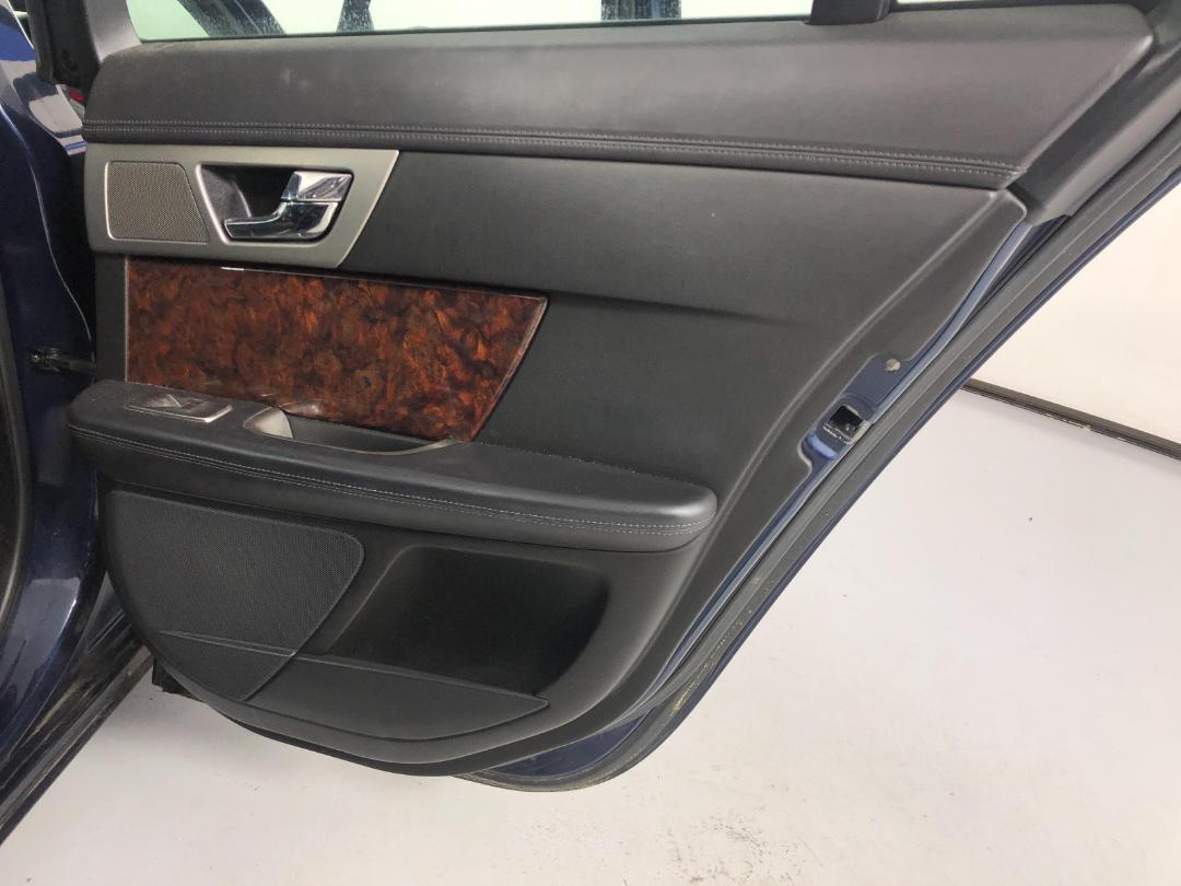 Photo '16' of Jaguar XF Photo '16' of Jaguar XF