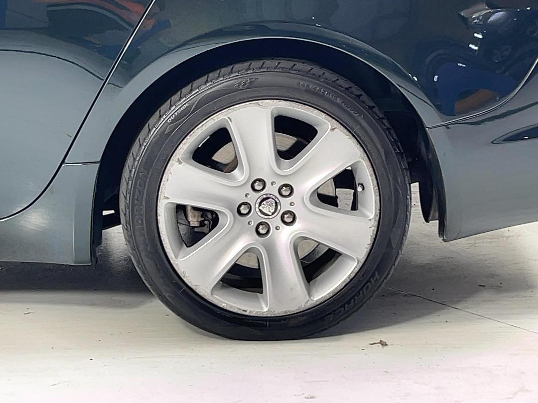 Photo '11' of Jaguar XF