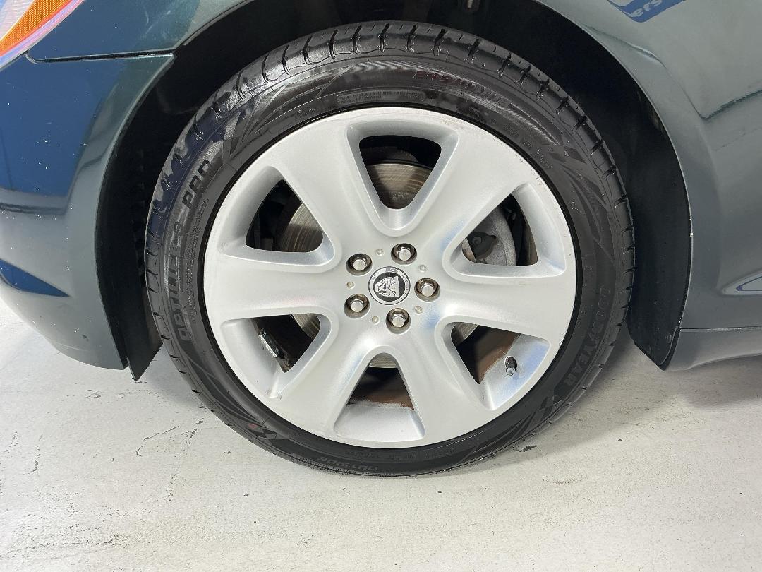 Photo '10' of Jaguar XF Photo '10' of Jaguar XF