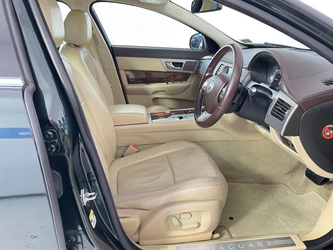 Photo '16' of Jaguar XF Photo '16' of Jaguar XF